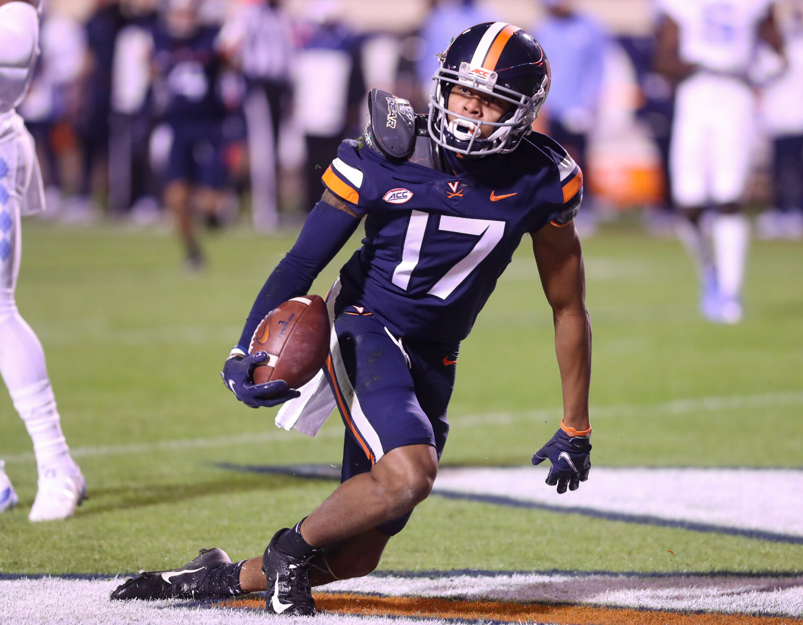 103120-cdp-sports-uva-unc557.JPG